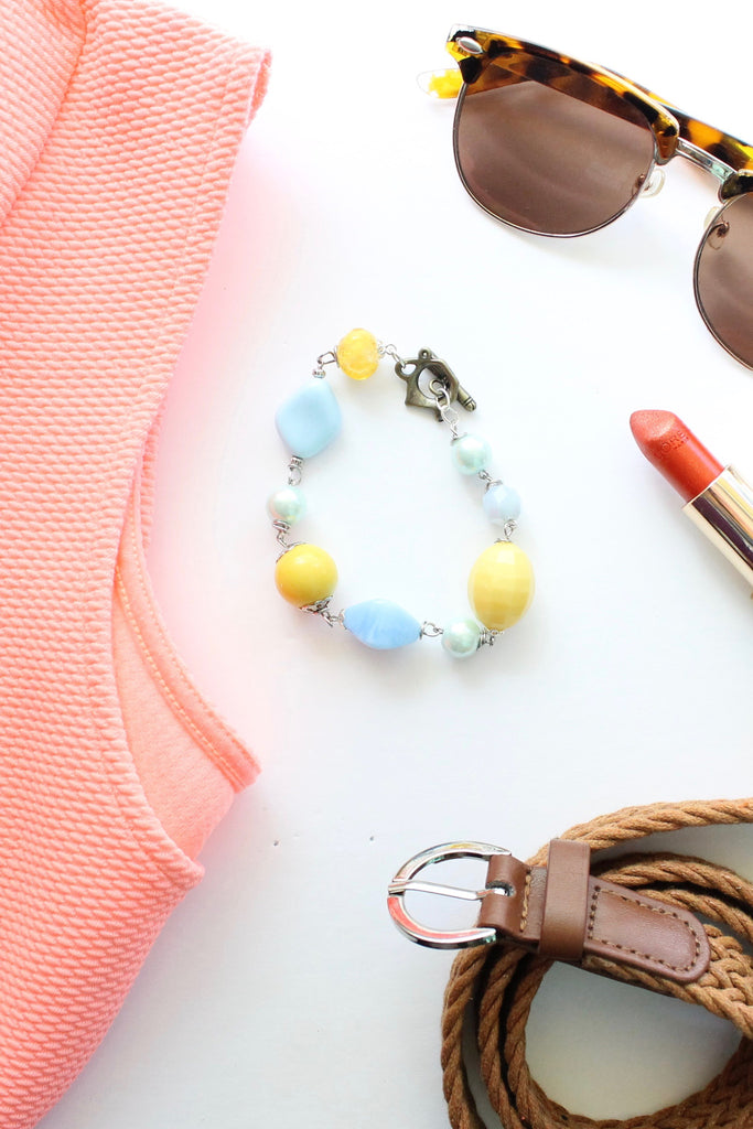 Light blue and yellow bead bracelet GOLDEN REINS